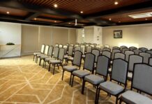 4 Star Hotel in Kochi with Sightseeing & Vembanad Lake Cruise Experiences