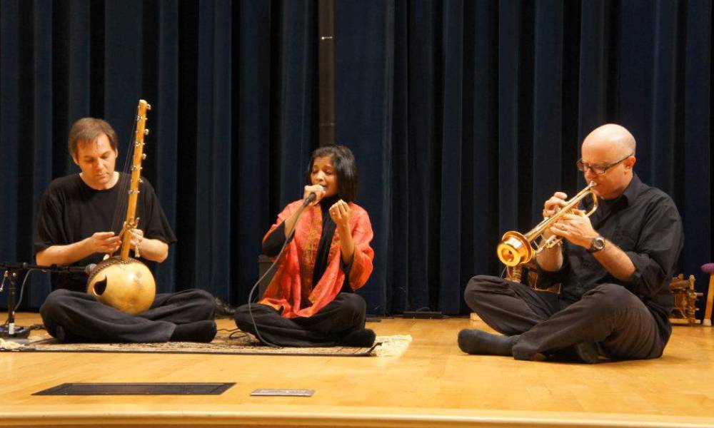 Students participating in online Carnatic music classes with expert vocalist and teacher K.S. Resmi, learning Indian classical music through structured vocal training.