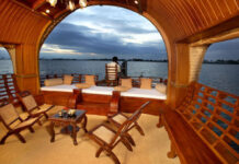 Luxury Houseboat in Alleppey: A Scenic Journey Through Kerala’s Backwaters